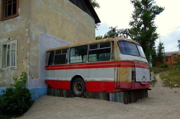 Прикол: Пристройка - автобус