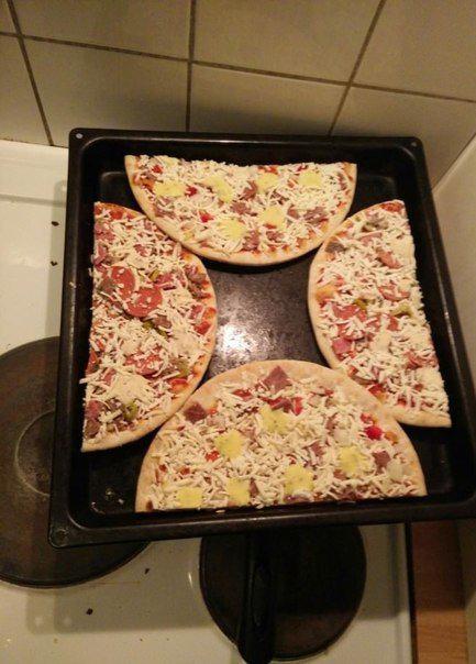 Прикол: Как приготовить две пиццы сразу