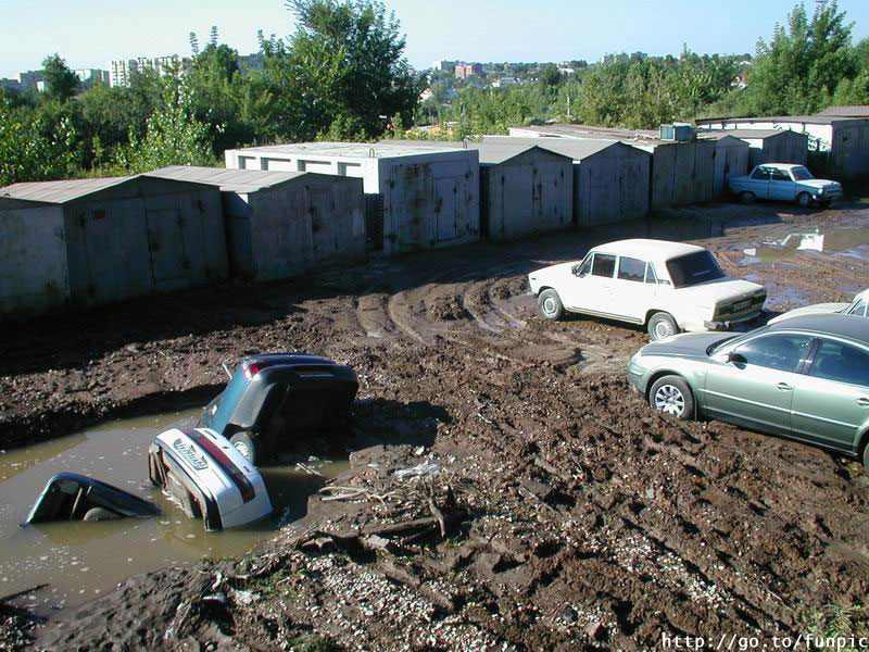 Прикол: Подземные парковки в России 